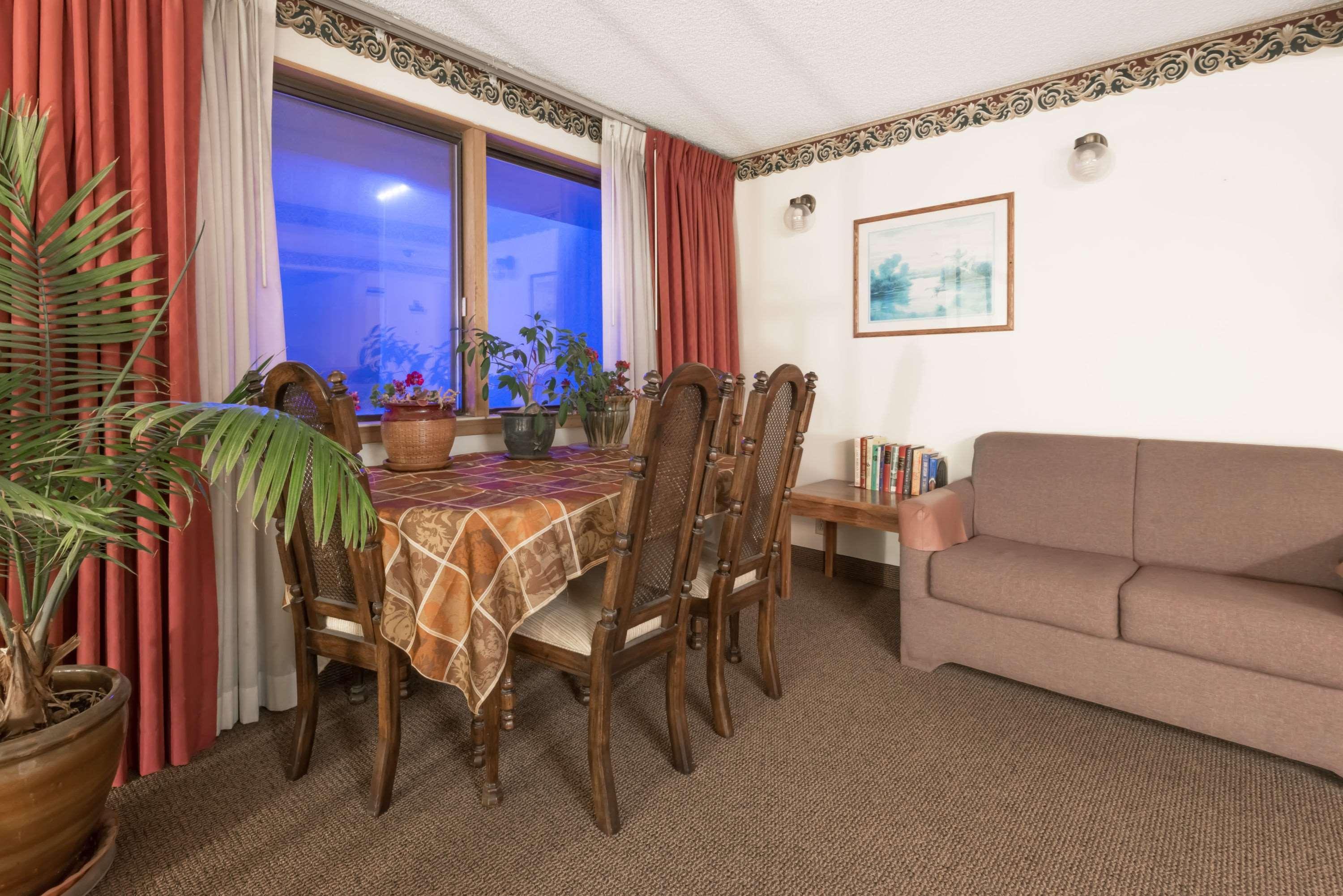 Super 8 By Wyndham Laramie Hotel Buitenkant foto