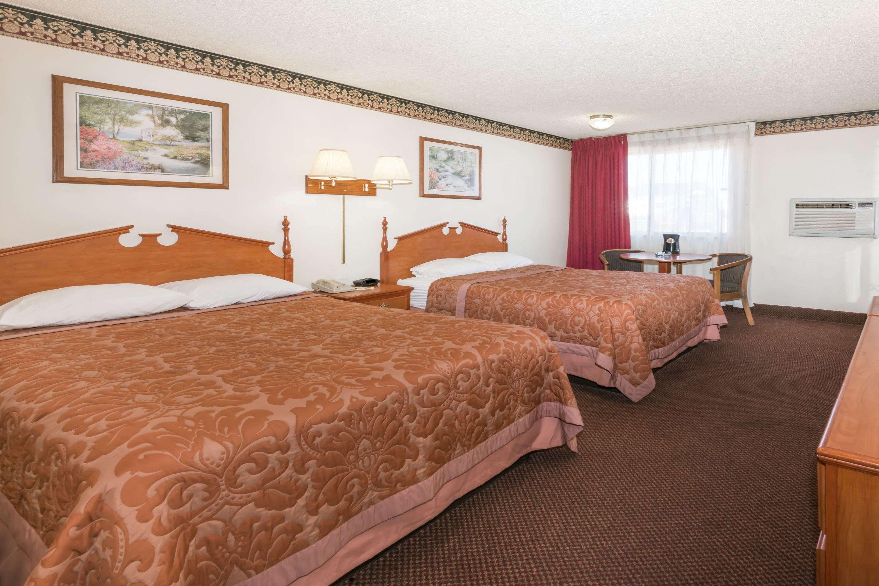 Super 8 By Wyndham Laramie Hotel Buitenkant foto