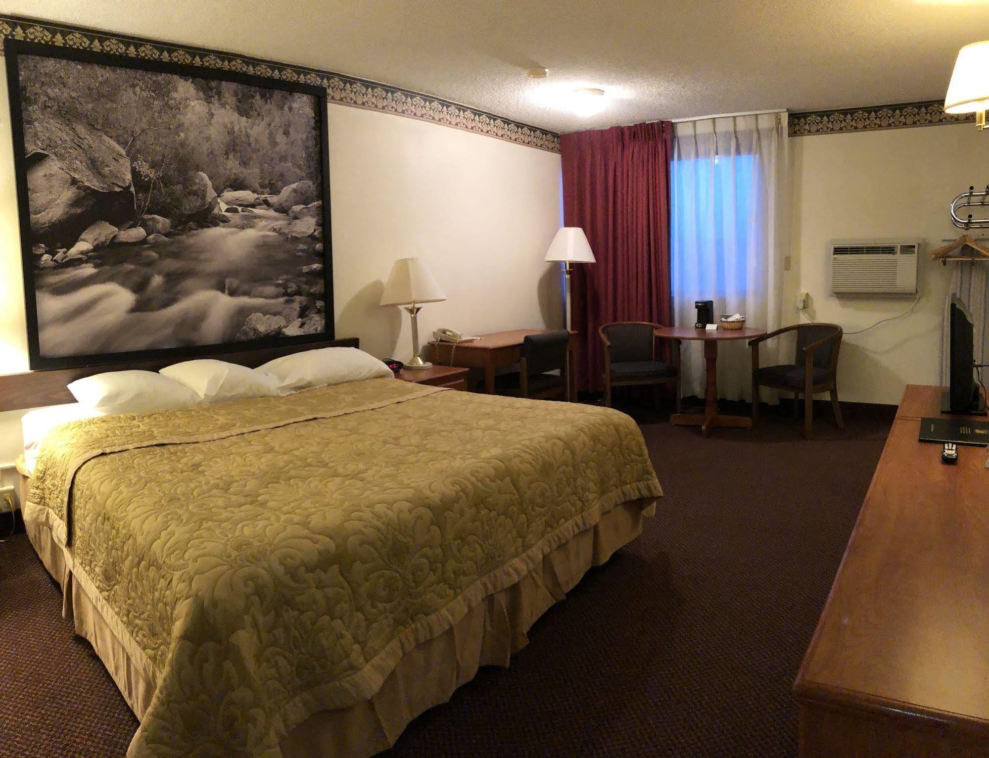 Super 8 By Wyndham Laramie Hotel Buitenkant foto